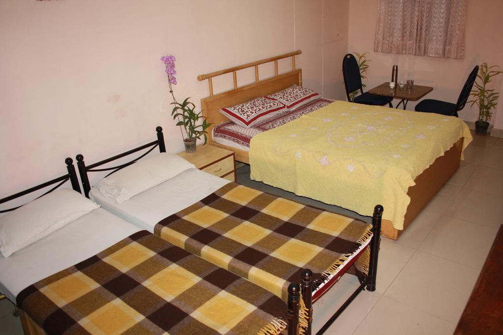 Hotel Minerva Residencia Bangalore Habitación foto