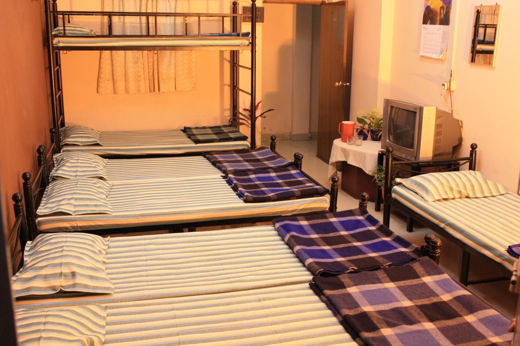 Hotel Minerva Residencia Bangalore Habitación foto