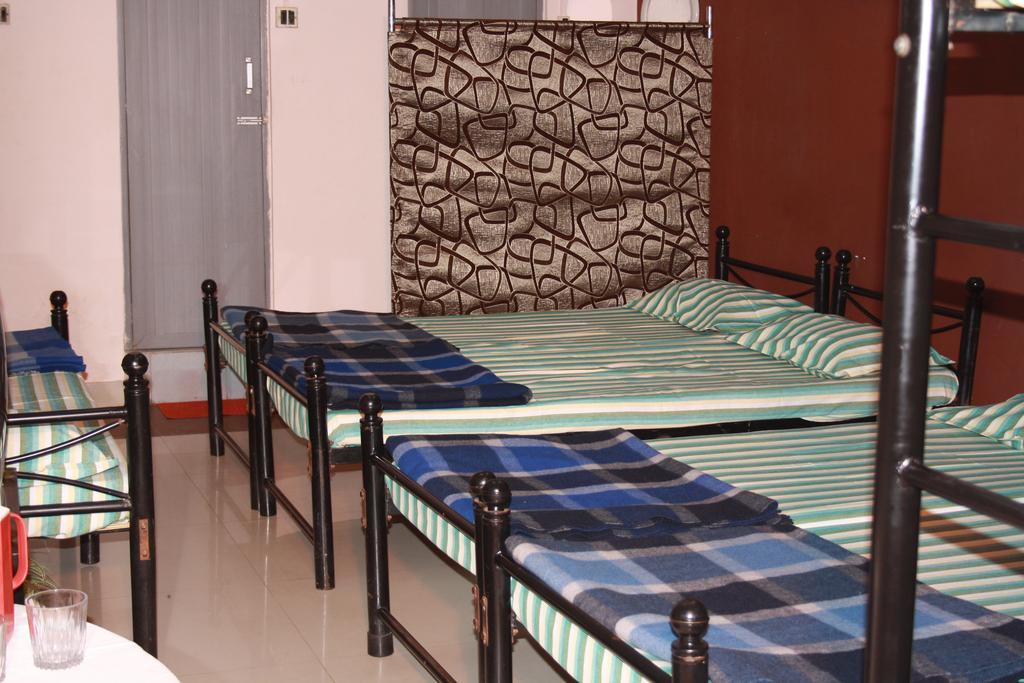 Hotel Minerva Residencia Bangalore Habitación foto