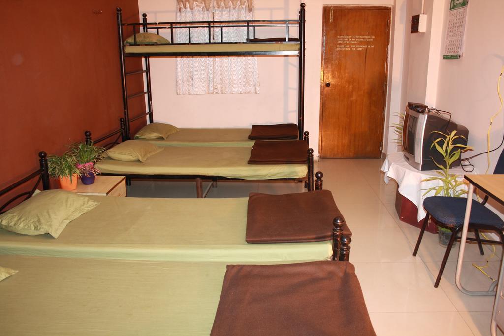 Hotel Minerva Residencia Bangalore Habitación foto